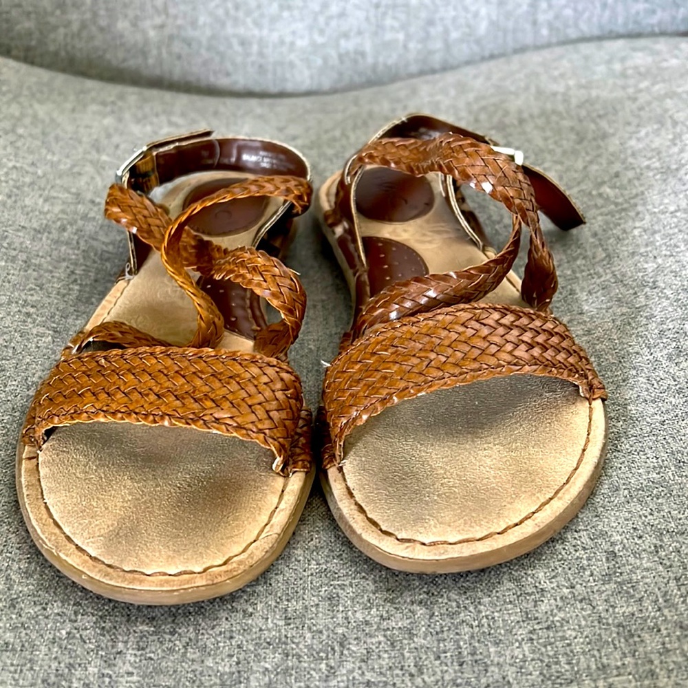 b.o.c brown sandals - size 7